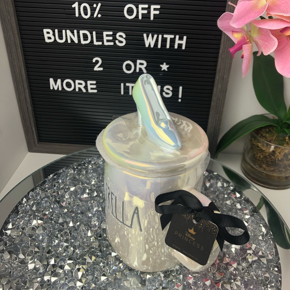 New RARE HTF Disney & Rae Dunn Cinderella mug with glass slipper topper - Picture 3 of 11